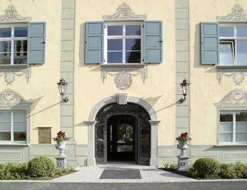 Schloss Neutrauchburg-1